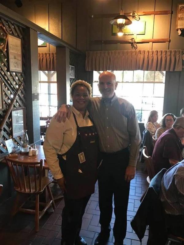 Waitress At Cracker Barrel Gets A 1200 Tip, Here's Why